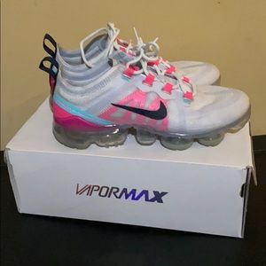 women vapormax